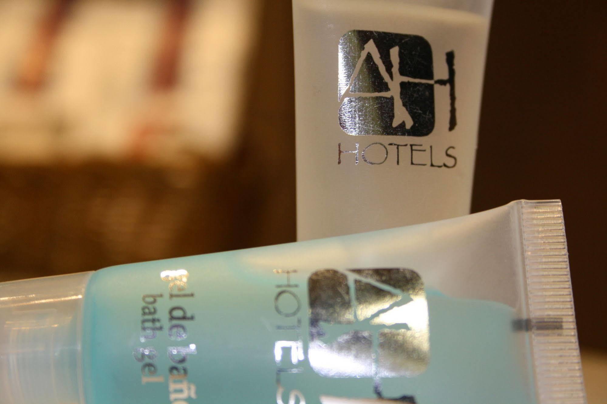 เอ็กเซ อโกรา กาเซเรส Hotel ภายนอก รูปภาพ